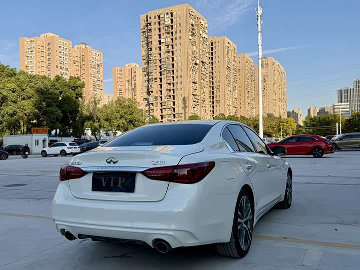Infiniti Q50L 2022 2022款 2.0T 舒适版