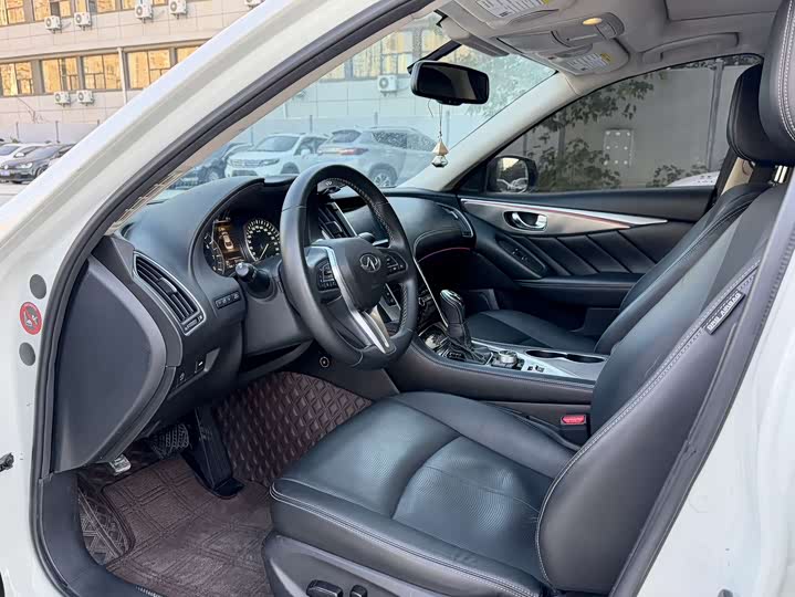 Infiniti Q50L 2022 2022款 2.0T 舒适版