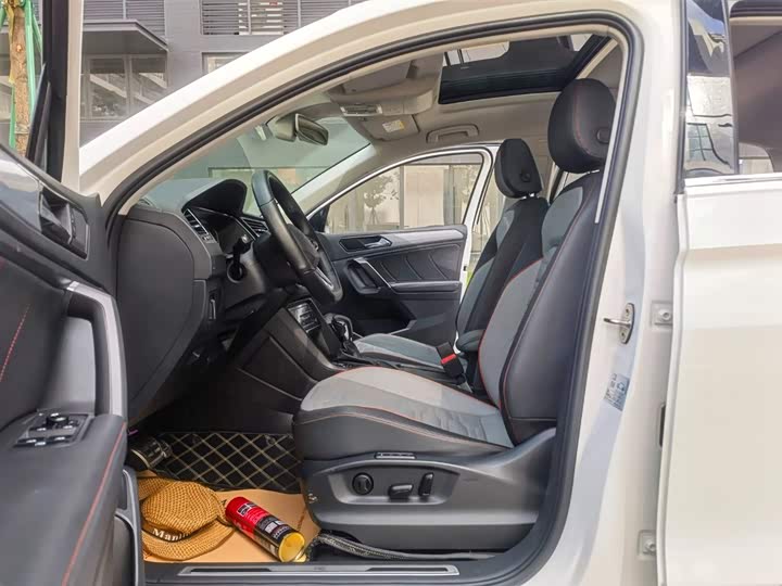 Volkswagen Tiguan X 2021 2021款 330TSI 两驱尊崇旗舰版