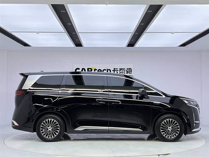 Denza D9 2025 2025款 DM-i 智驾版 1020 四驱尊享型