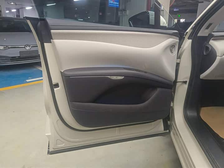 IM motors LS7 2023 2023款 77kWh Urban Fit后驱版