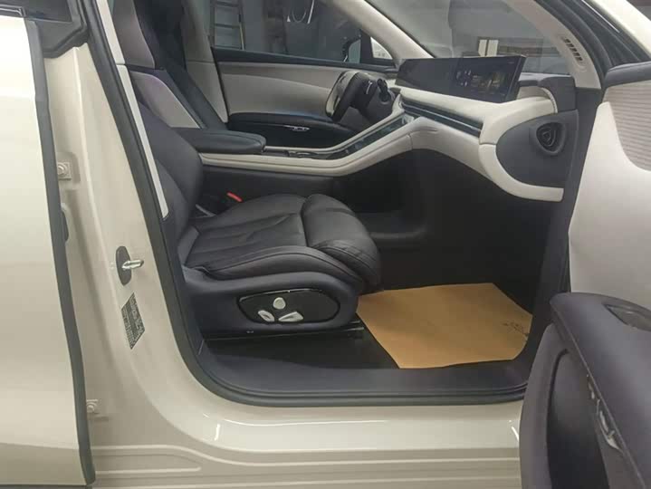 IM motors LS7 2023 2023款 77kWh Urban Fit后驱版