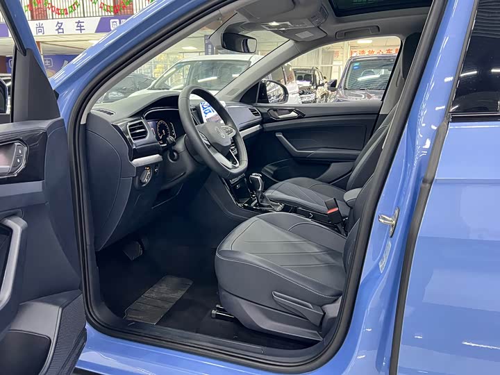 Volkswagen Tharu 2025 2025款 新锐 300TSI 锐享版