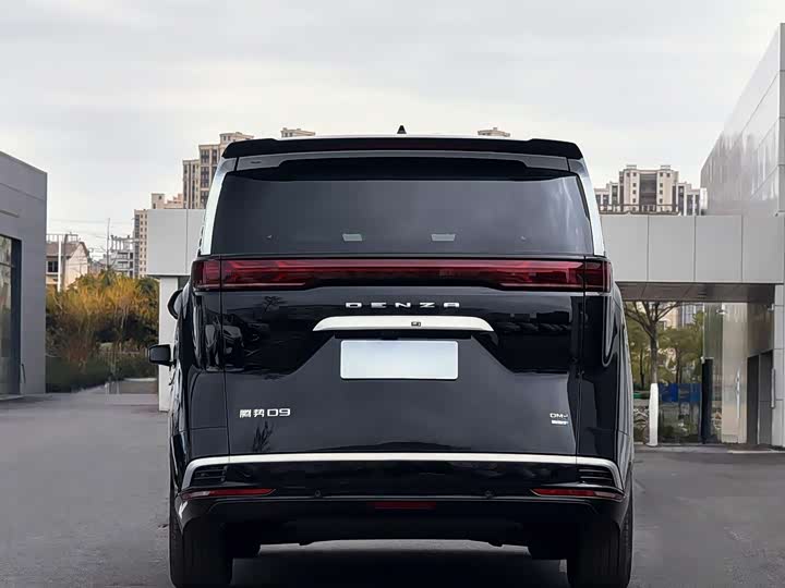 Denza D9 2025 2025款 DM-i 四驱尊航型