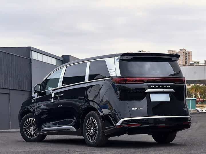 Denza D9 2025 2025款 DM-i 四驱尊航型