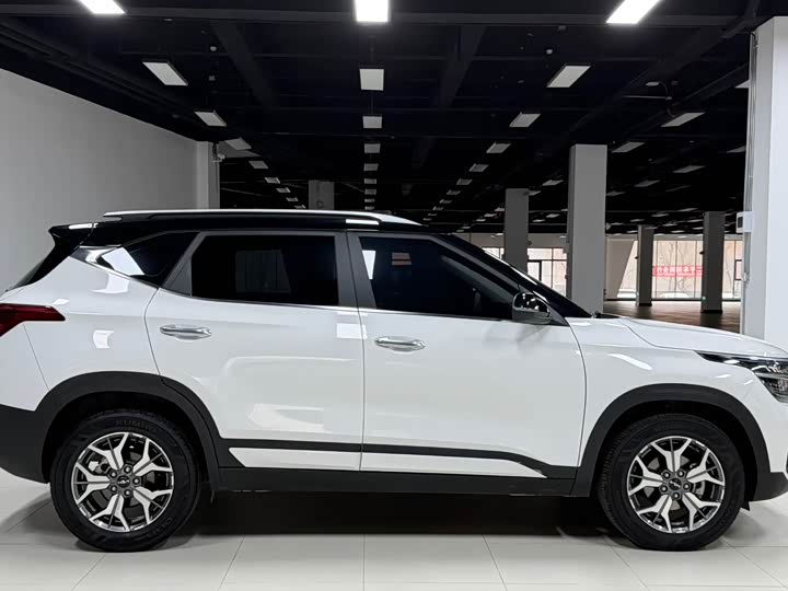 Kia KX3 2021 2021款 1.5L CVT全能版