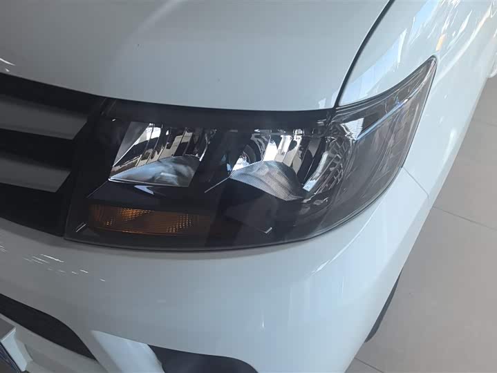 JAC Refine M3 2019 2019款 PLUS 创客版 1.8L 豪华型