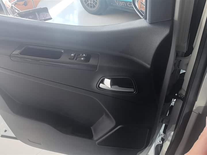 JAC Refine M3 2019 2019款 PLUS 创客版 1.8L 豪华型