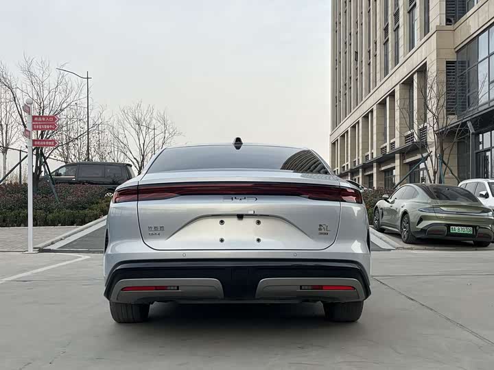 BYD Han L 2025 2025款 DM-i 200KM激光雷达旗舰型