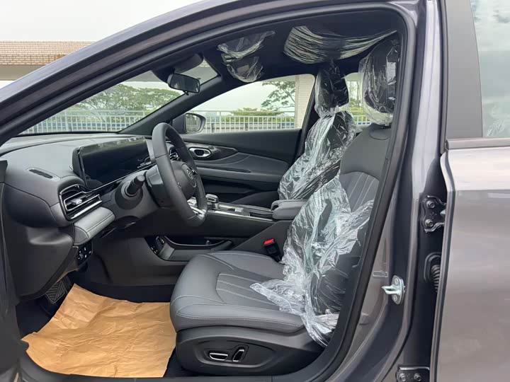 GAC Trumpchi Empow R 2024 2024款 270T DCT 影豹S版