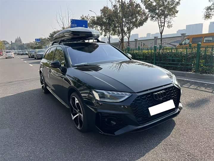 Audi A4 2021 2021款 Avant 先锋派 40 TFSI 时尚动感型