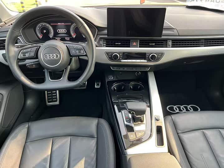 Audi A4 2021 2021款 Avant 先锋派 40 TFSI 时尚动感型
