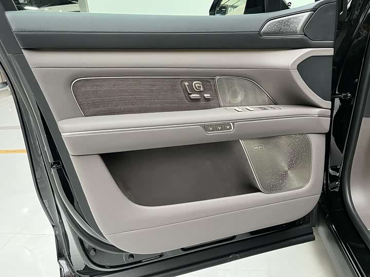 Nio ES8 2026 2026款 六座行政签名版