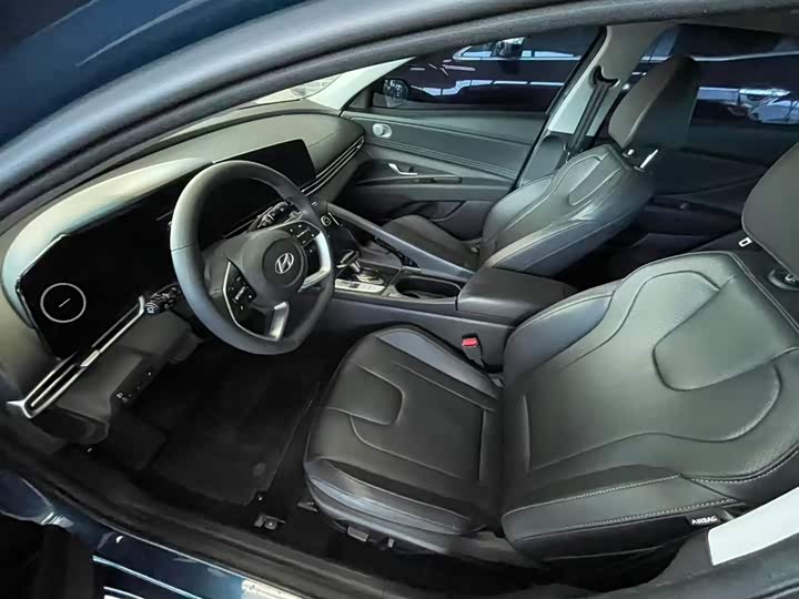 Hyundai Elantra N line 2023 2023款 1.5L CVT LUX尊贵版