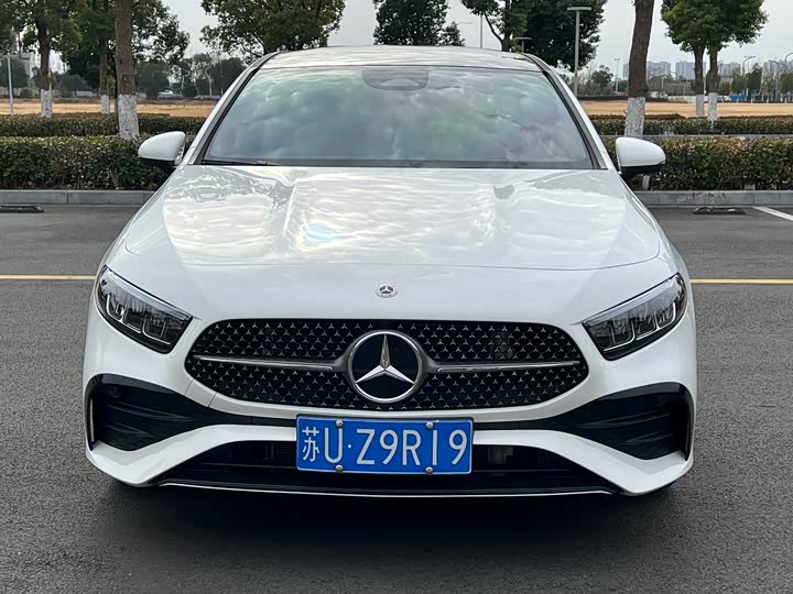 Mercedes-Benz A-Class 2024 2024款 改款 A 200 L 时尚型