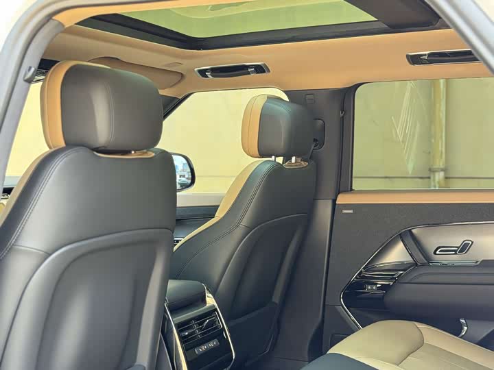 Land Rover Range Rover Sport 2024 2024款 400PS Dynamic SE