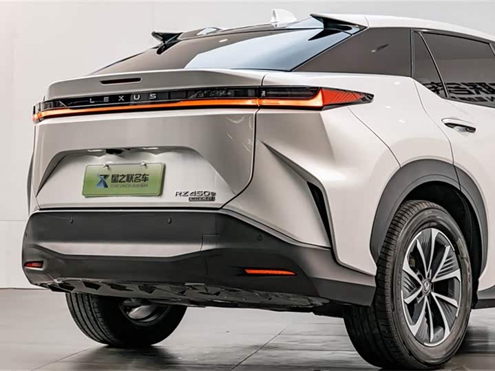 Lexus RZ 2023 2023款 450e 四驱纵享版