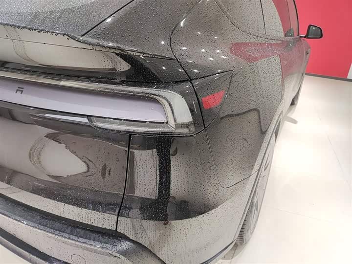 Tesla Model Y 2025 2025款 长续航全轮驱动版