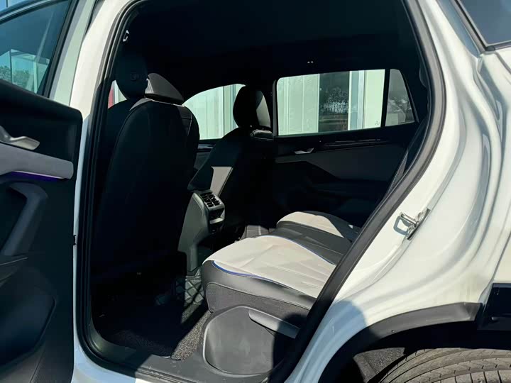 Volkswagen Tayron 2025 2025款 探岳L 380TSI 四驱豪华Easy包