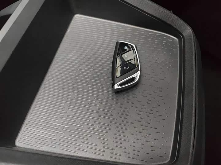 Maxus Mifa 7 2024 2024款 改款 超混 长续航版 悦享版