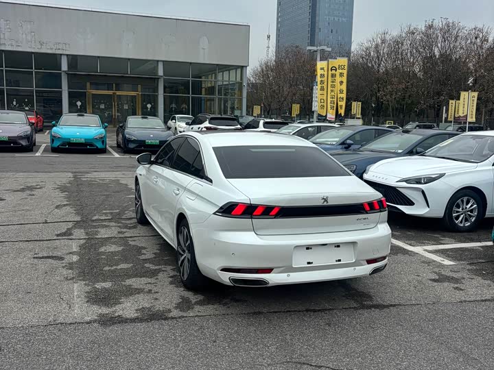 Peugeot 508L Hybrid 2021 2021款 1.6T 插混科技版