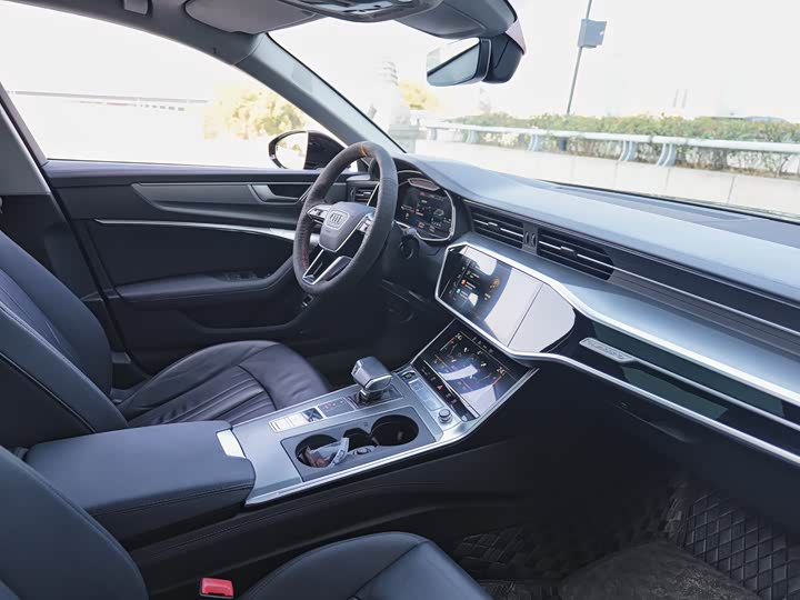 Audi A6 2022 2022款 allroad quattro 探索家 55 TFSI 尊享越野型