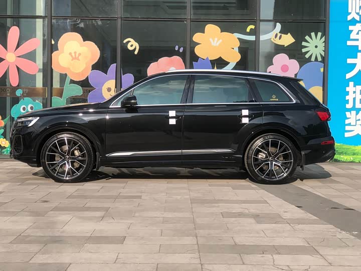 Audi Q7 2025 2025款 55 TFSI quattro S line尊贵型