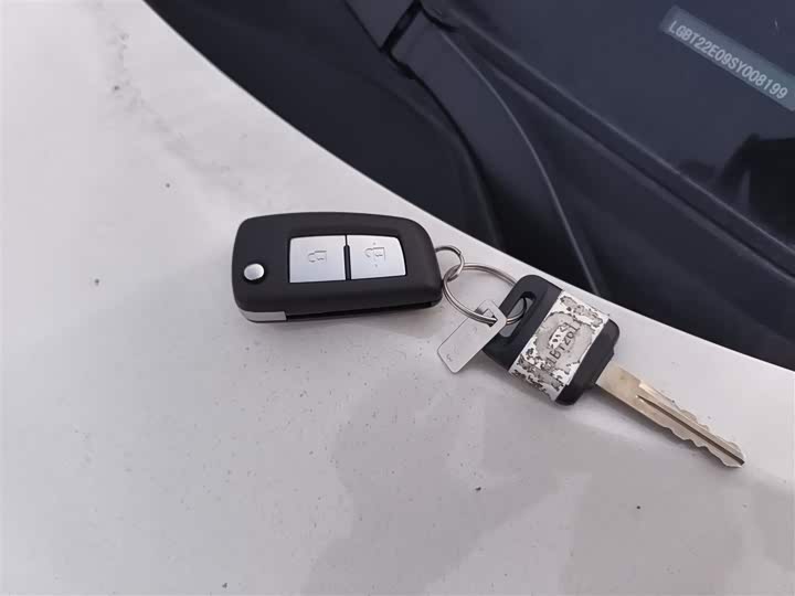 Nissan Kicks 2023 2023款 劲情版 1.5L 应有「劲」有 时尚版