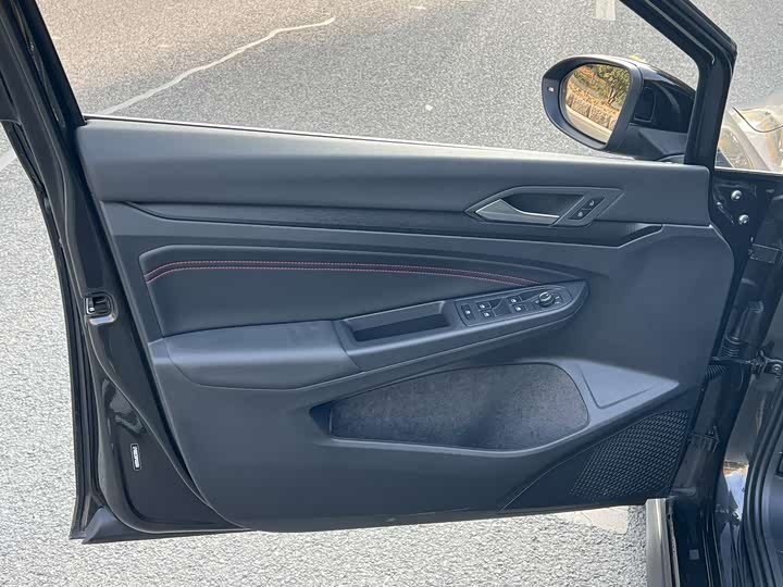 Volkswagen Golf GTI 2023 2023款 380TSI DSG GTI