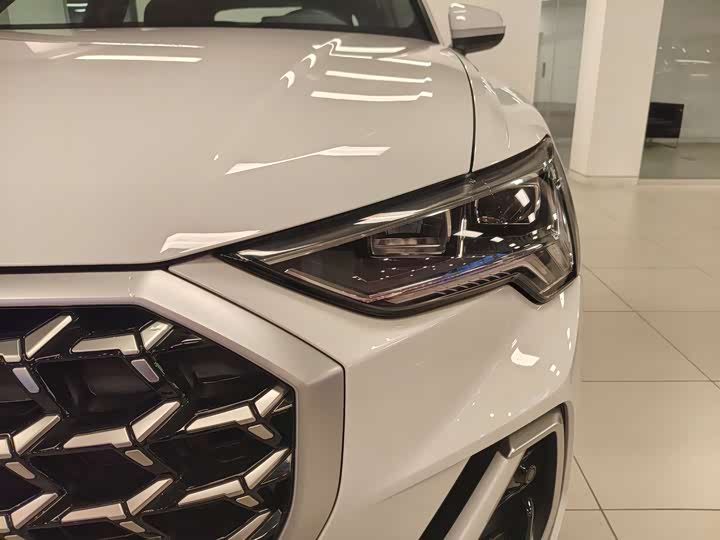 Audi Q3 2024 2024款 40 TFSI 时尚动感型