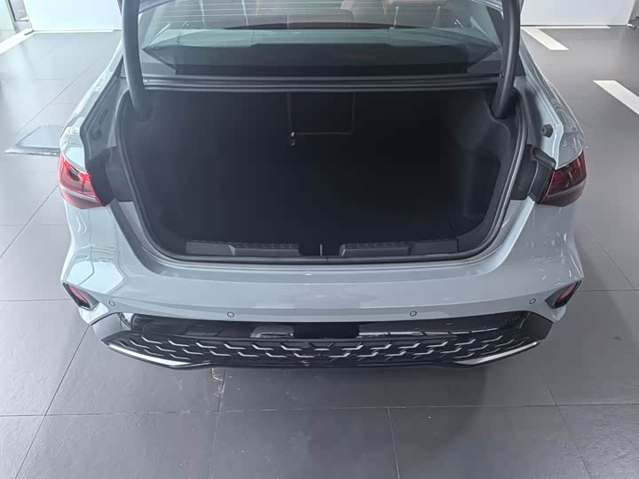 Audi A3 2025 2025款 A3L Limousine 35TFSI 飞驰尊享型