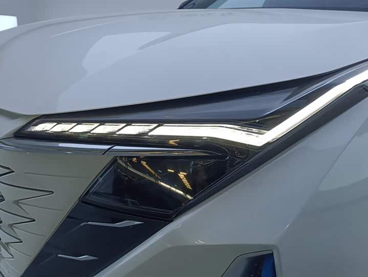 Changan Oshan Z6 Hybrid 2023 2023款 智电iDD 150KM旗舰PLUS