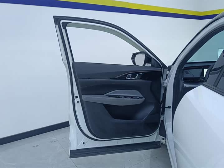 Changan Oshan Z6 Hybrid 2023 2023款 智电iDD 150KM旗舰PLUS