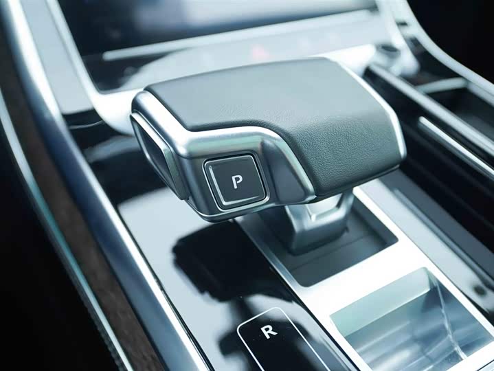 Audi Q7 2024 2024款 45 TFSI quattro S line运动型