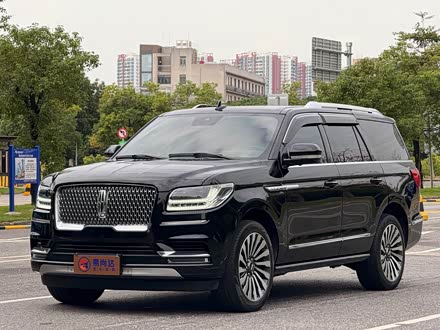 Lincoln Navigator 2022 2022款 3.5T 尊耀版