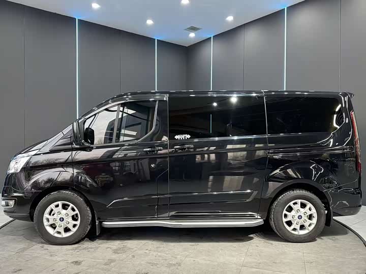 Ford Tourneo 2020 2020款 改款 2.0T 自动精英版