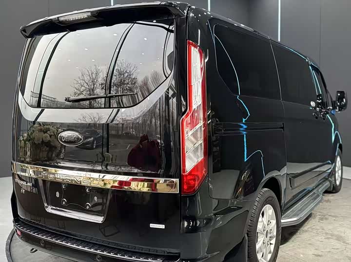 Ford Tourneo 2020 2020款 改款 2.0T 自动精英版