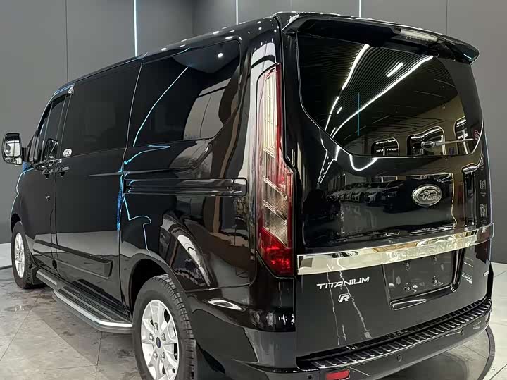 Ford Tourneo 2020 2020款 改款 2.0T 自动精英版