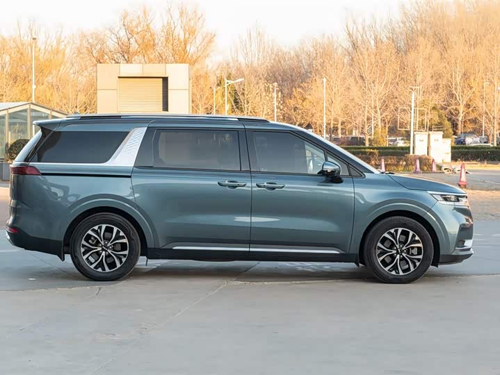 Kia Carnival 2021 2021款 2.0T 旗舰版