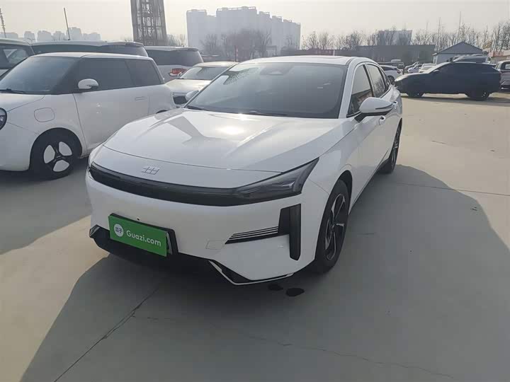 Geely Galaxy L6 2025 2025款 EM-i 140km 星舰版