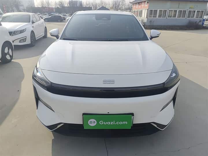 Geely Galaxy L6 2025 2025款 EM-i 140km 星舰版