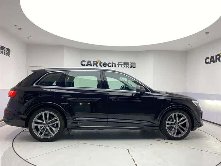 Audi Q7 2025 2025款 55 TFSI quattro S line运动型