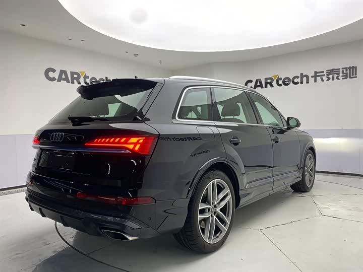 Audi Q7 2025 2025款 55 TFSI quattro S line运动型