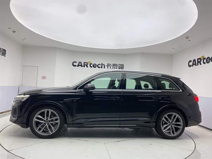 Audi Q7 2025 2025款 55 TFSI quattro S line运动型