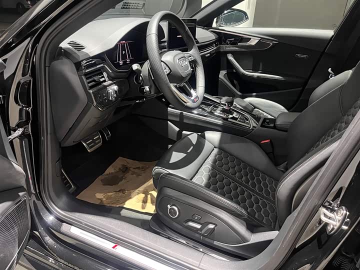 Audi RS 4 2023 2023款 RS4 Avant 暗金版