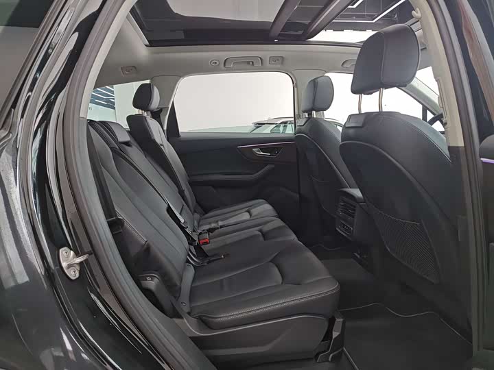 Audi Q7 2024 2024款 45 TFSI quattro S line黑武士型
