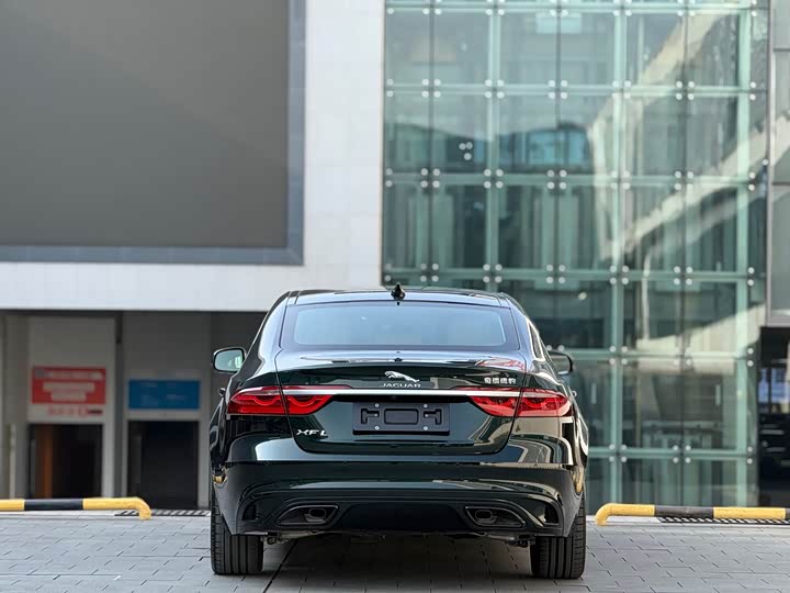 Jaguar XF L 2024 2024款 2.0T P250 两驱尊享豪华版