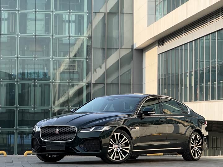 Jaguar XF L 2024 2024款 2.0T P250 两驱尊享豪华版