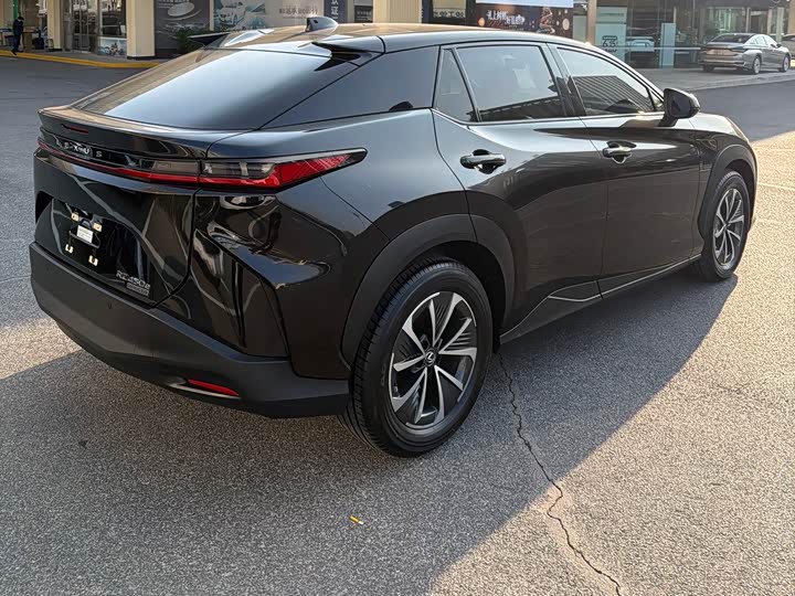 Lexus RZ 2023 2023款 450e 四驱纵享版