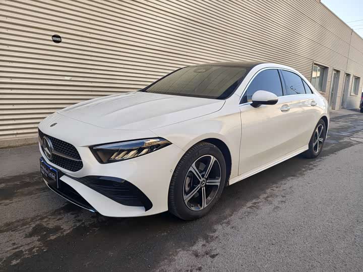 Mercedes-Benz A-Class 2024 2024款 A 200 L 时尚型
